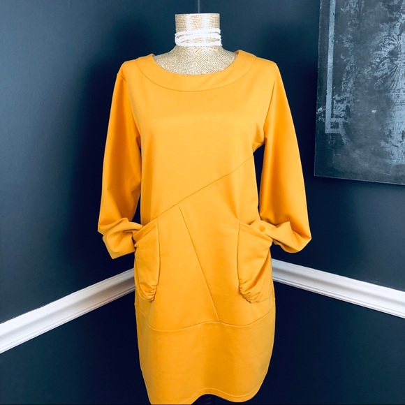 Dress V Dresses & Skirts - Orange/Yellow mustard scoop neck shift W/pockets